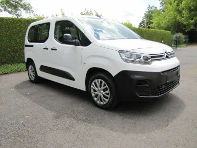 Gebraucht Citroën Berlingo 102 PS (75 kW) 2021 Weiß Van / Kleinbus
