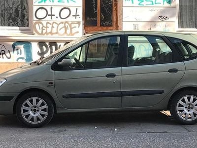 Gebraucht Renault Scénic 105 PS (77 kW) 2002 Grün Van / Kleinbus