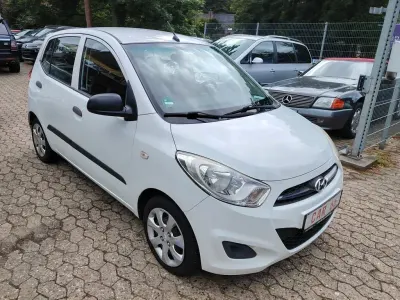 Gebraucht Hyundai i10 69 PS (50 kW) 2011 Weiß Kleinwagen