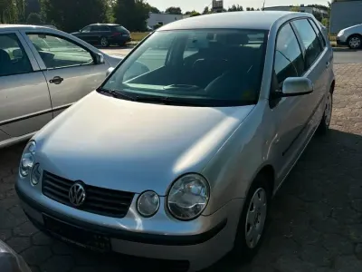 Gebraucht VW Polo 64 PS (47 kW) 2003 Silber Kleinwagen