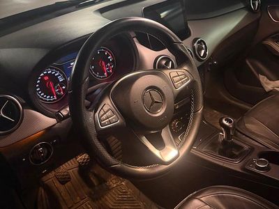 Gebraucht Mercedes B180 109 PS (80 kW) 2016 Silber Van / Kleinbus