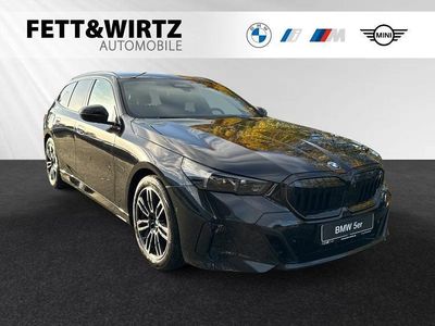Neu BMW 520 M Sport 197 PS (144 kW) 2025 Black sapphire metallic Kombi