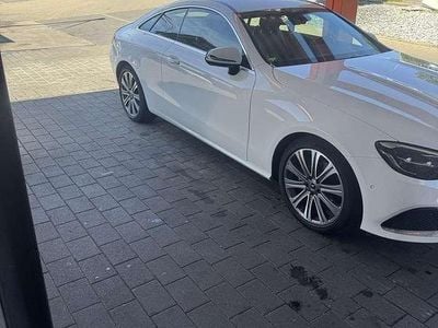Mercedes E200