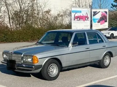 Brugt Mercedes 200 109 HK (80 kW) 1984 Sølv Sedan