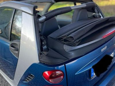 Usado Smart ForTwo Cabrio Passion 84 HP (61 kW) 2010 Azul Cabrios