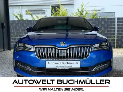 Gebraucht Skoda Superb LAURIN & KLEMENT 200 PS (147 kW) 2023 Blau Limousine