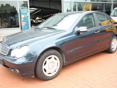 Usata Mercedes C180 Elegance 143 CV (105 kW) 2002 Blu Berlina