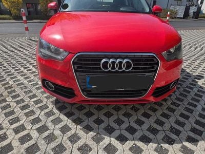 Second-hand Audi A1 Admired 90 CP (66 kW) 2015 Roșu Hatchback