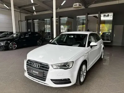 Gebraucht Audi A3 Ambition 180 PS (132 kW) 2013 Weiß Limousine