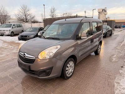 Braun Gebraucht 2013 Opel Combo Edition Van / Kleinbus | 2.499 € (Superpreis)