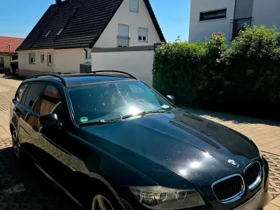 Gebraucht BMW 320 177 PS (130 kW) 2009 Schwarz Kombi