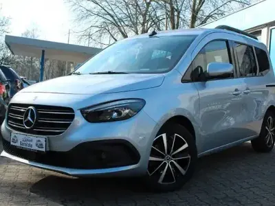 Gebraucht Mercedes T180 116 PS (85 kW) 2022 Silber Van / Kleinbus
