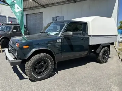 Gebraucht Lada niva 83 PS (61 kW) 2019 Grün SUV