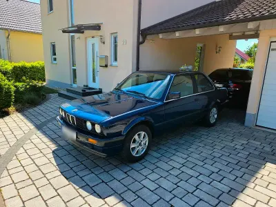 Gebraucht BMW 320 129 PS (94 kW) 1987 Blau Limousine