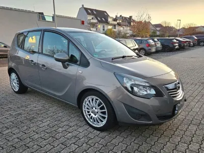 Gebraucht Opel Meriva 125 PS (91 kW) 2010 Beige Van / Kleinbus