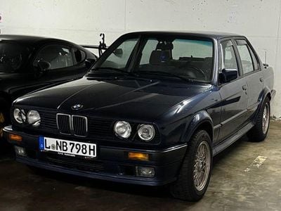 Blau Gebraucht 1989 BMW 325 Limousine | 26.500 €