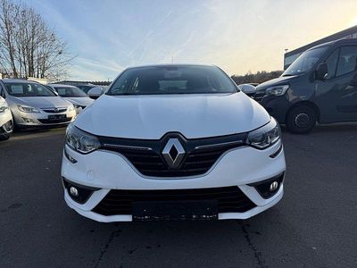Gebraucht Renault Mégane IV 110 PS (80 kW) 2017 Weiß Limousine