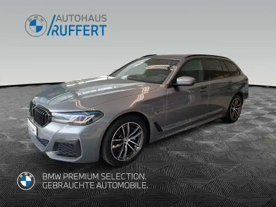 Gebraucht BMW 530e M Sport 292 PS (214 kW) 2022 Bluestone Kombi