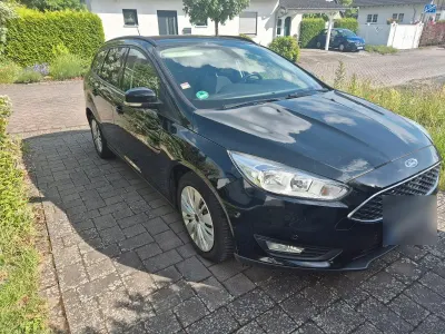 Gebraucht Ford Focus Business Edition 120 PS (88 kW) 2015 Schwarz Kombi