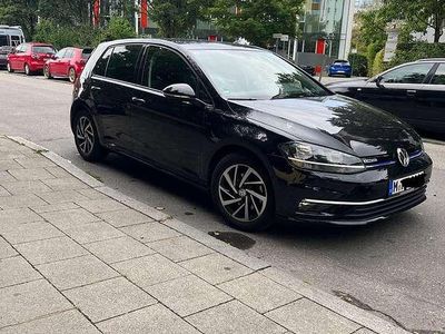 Gebraucht VW Golf VII Join 131 PS (96 kW) 2018 Schwarz Kleinwagen