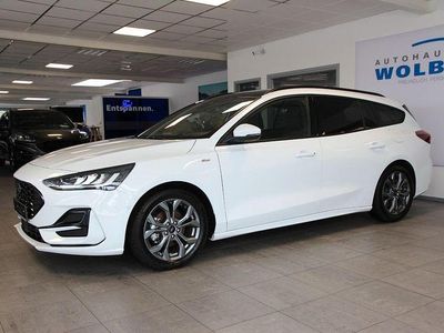 Weiß Gebraucht 2024 Ford Focus ST-Line X Limousine | 25.990 € (Fairer Preis)