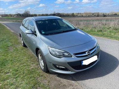 Gebraucht Opel Astra Active 131 PS (96 kW) 2013 Kombi
