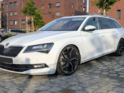 Gebraucht Skoda Superb Style 190 PS (139 kW) 2017 Weiß Kombi