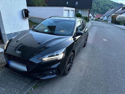 gebraucht Ford Focus Turnier ST-Line, Garantie, 8-Fach Bereift