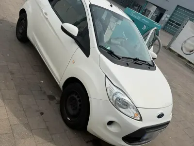 Gebraucht Ford Ka 69 PS (50 kW) 2011 Weiß Kleinwagen