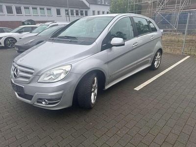 Mercedes B180