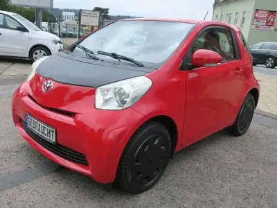 Gebraucht Toyota iQ 68 PS (50 kW) 2010 Rot Kleinwagen