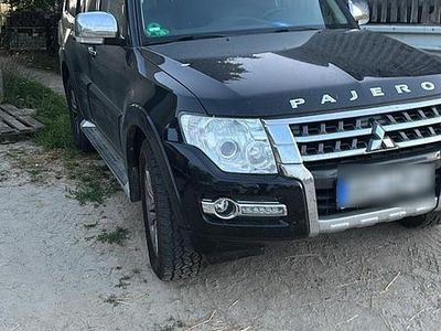 Usata Mitsubishi Pajero 200 CV (147 kW) 2015 Nero SUV