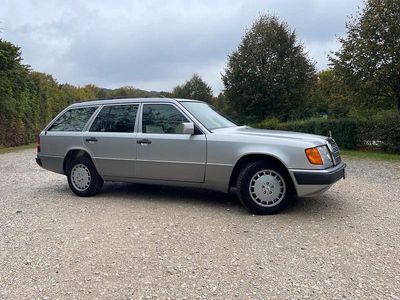 Second-hand Mercedes 200 136 CP (100 kW) 1993 Argintiu Break