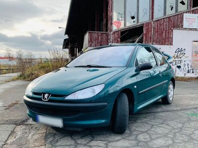 gebraucht Peugeot 206 1.1 Presence (60PS/44kW) - TÜV bis 08/2025