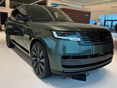 Neu Land Rover Range Rover 615 PS (452 kW) 2025 Grün SUV