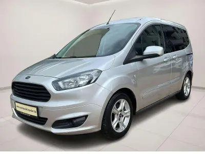 Gebraucht Ford Tourneo Courier Trend 101 PS (74 kW) 2017 Silber Van / Kleinbus