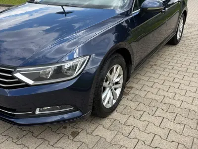 Gebraucht VW Passat Trendline 150 PS (110 kW) 2016 Blau Kombi