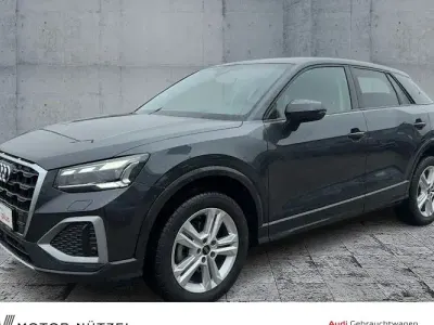 Używany Audi Q2 Advanced 116 KM (85 kW) 2025 Szary SUV