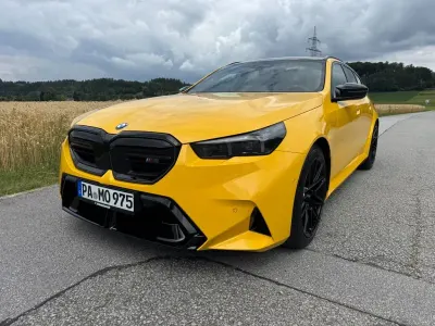 Gebraucht BMW M5 Performance 727 PS (534 kW) 2025 Gelb Limousine