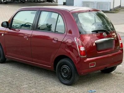 Gebraucht Daihatsu Trevis 58 PS (42 kW) 2008 Rot Kleinwagen