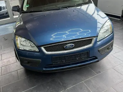 Gebraucht Ford Focus Ghia 101 PS (74 kW) 2005 Blau Limousine