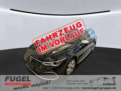 Gebraucht VW Golf Alltrack 200 PS (147 kW) 2023 Deep black perleffekt Kombi