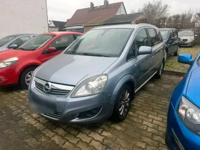 Gebraucht Opel Zafira 140 PS (102 kW) 2010 Blau Van / Kleinbus