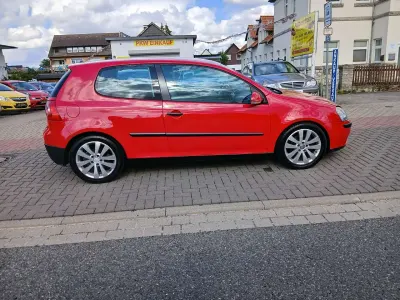 Gebraucht VW Golf IV Trendline 75 PS (55 kW) 2004 Tornadorot Kleinwagen