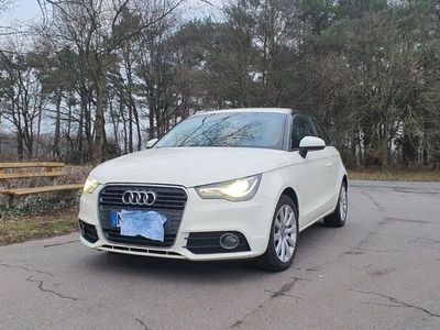 gebraucht Audi A1 1.6 TDI 8X TÜV 06/25 Service+ Zahnriemen Neu