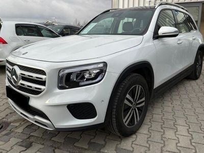 Mercedes GLB200