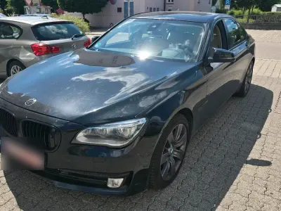 Gebraucht BMW 750 381 PS (280 kW) 2012 Schwarz Limousine