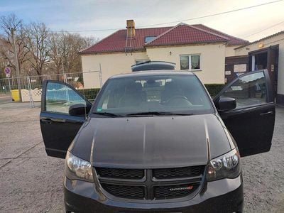 Begagnad Dodge Grand Caravan 211 HK (155 kW) 2018 Svart Minibuss