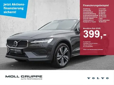 Gebraucht Volvo V60 CC Plus 197 PS (144 kW) 2024 Platinum grey / metallic Kombi
