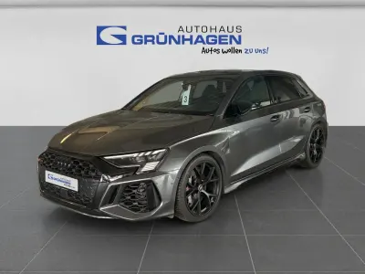 Gebraucht Audi RS3 Sportback Ambiente 400 PS (294 kW) 2024 Kleinwagen